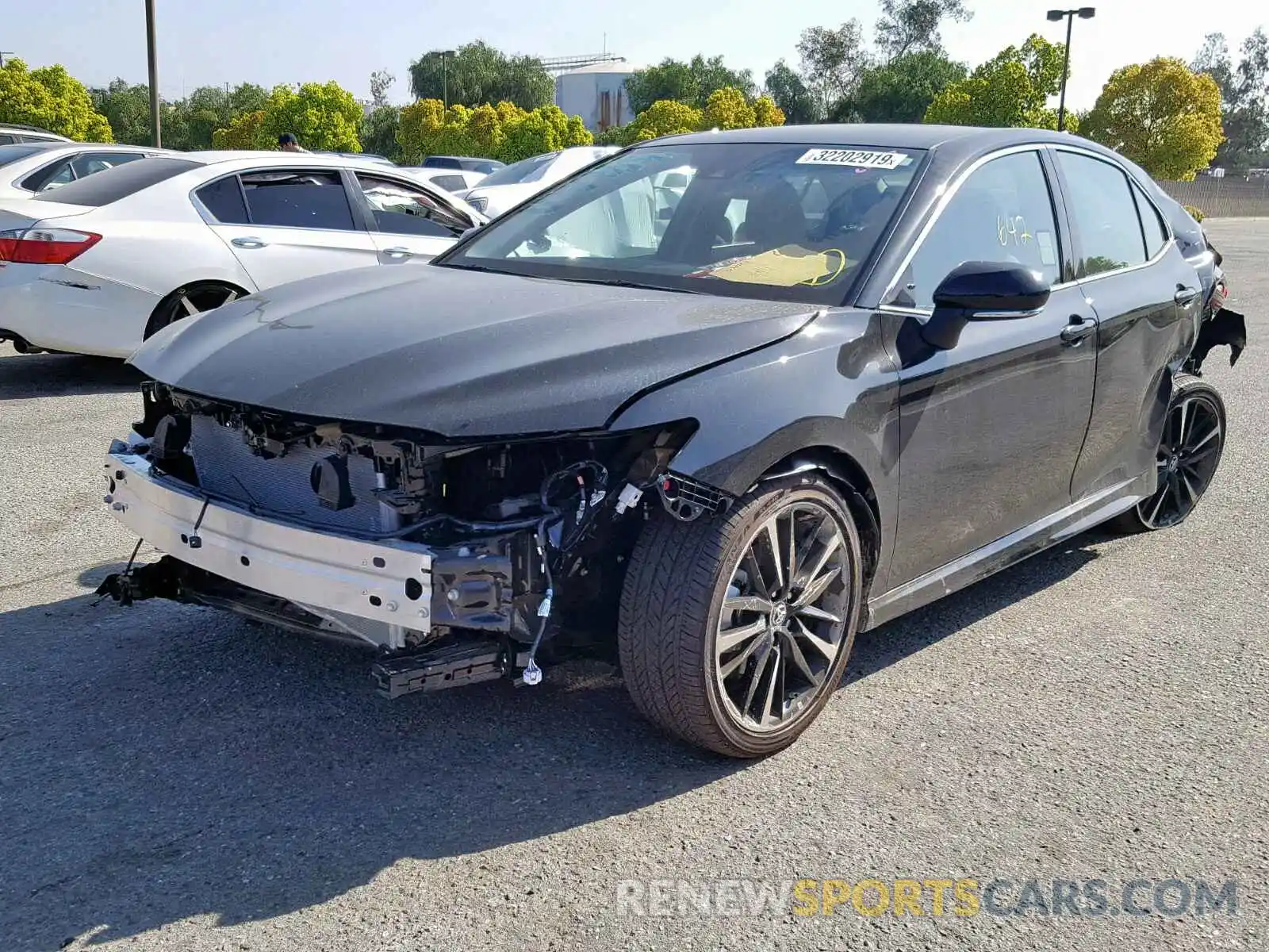 2 Photograph of a damaged car 4T1B61HK6KU198982 TOYOTA CAMRY 2019