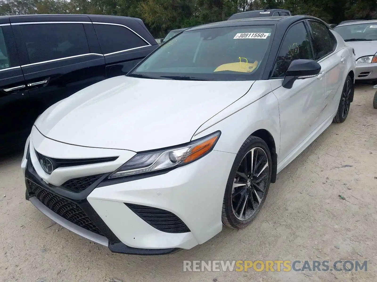 2 Photograph of a damaged car 4T1B61HK6KU200259 TOYOTA CAMRY 2019