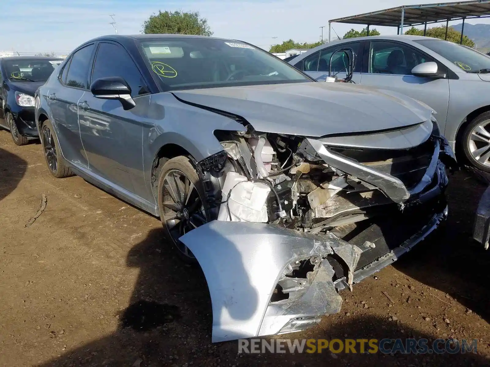 1 Photograph of a damaged car 4T1B61HK6KU202092 TOYOTA CAMRY 2019