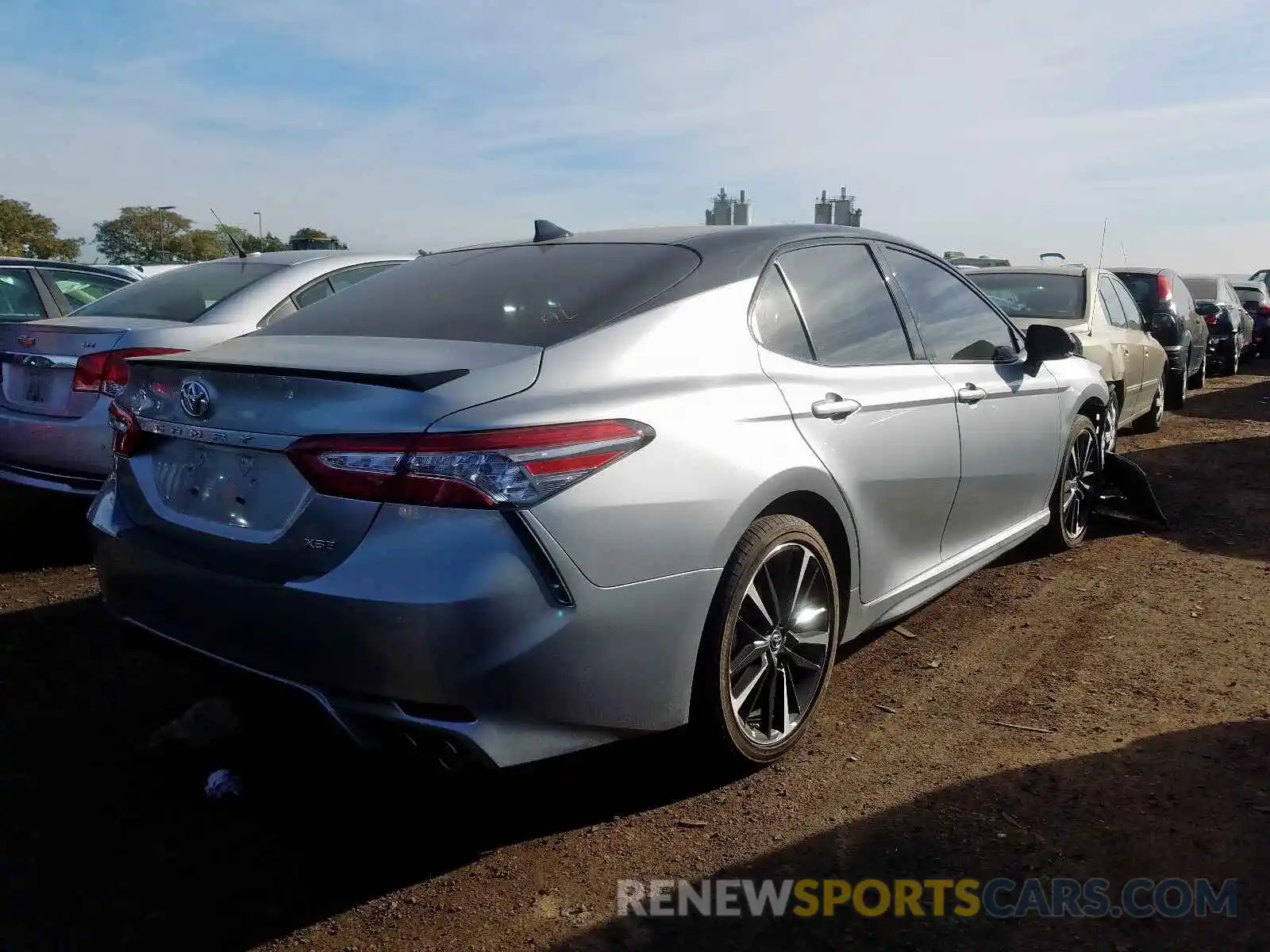 4 Photograph of a damaged car 4T1B61HK6KU202092 TOYOTA CAMRY 2019