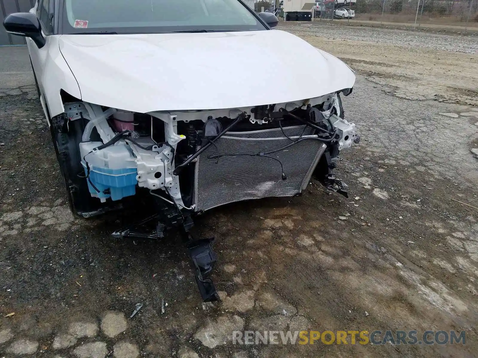 9 Photograph of a damaged car 4T1B61HK6KU204926 TOYOTA CAMRY 2019