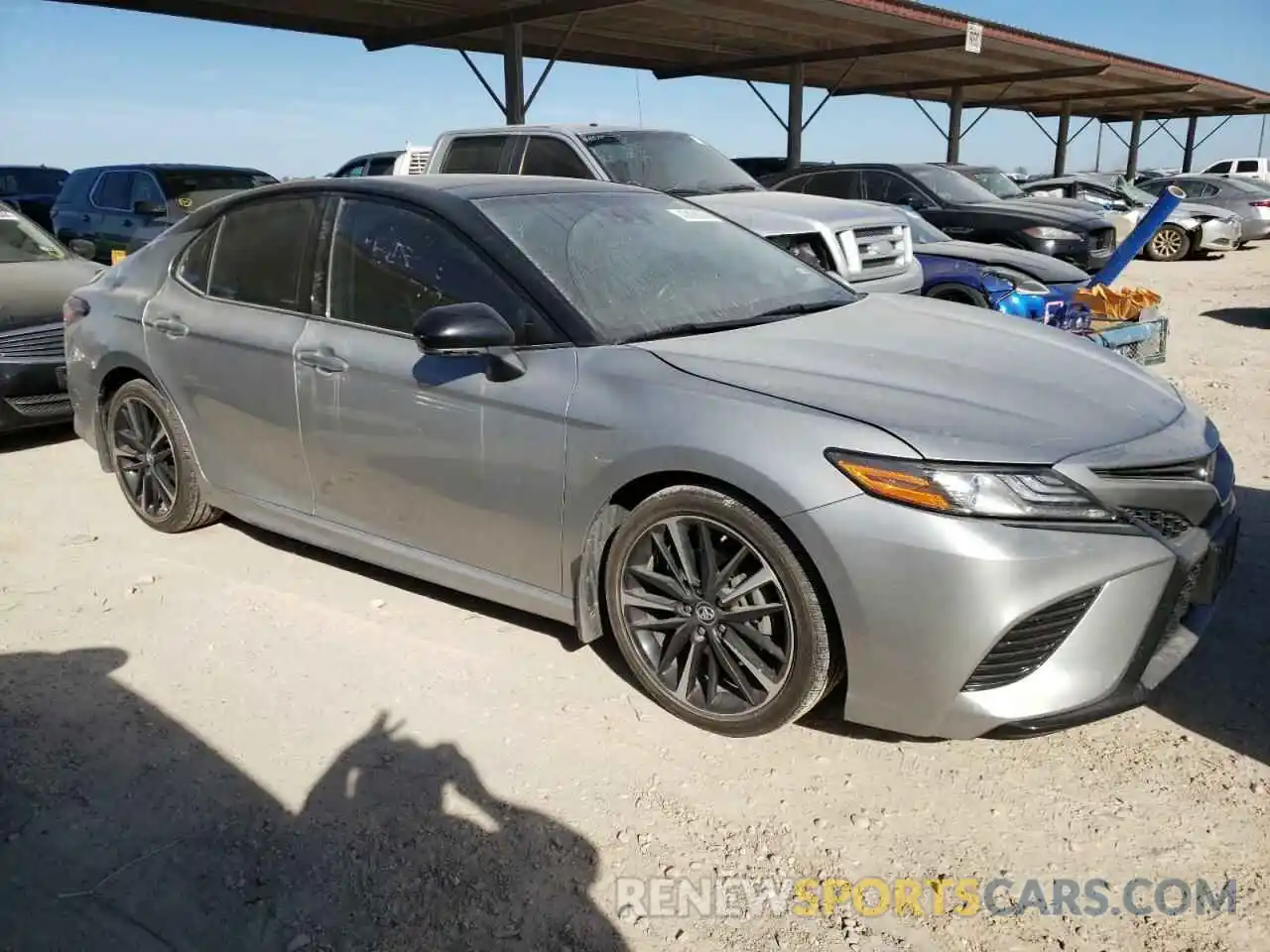 4 Photograph of a damaged car 4T1B61HK6KU205025 TOYOTA CAMRY 2019