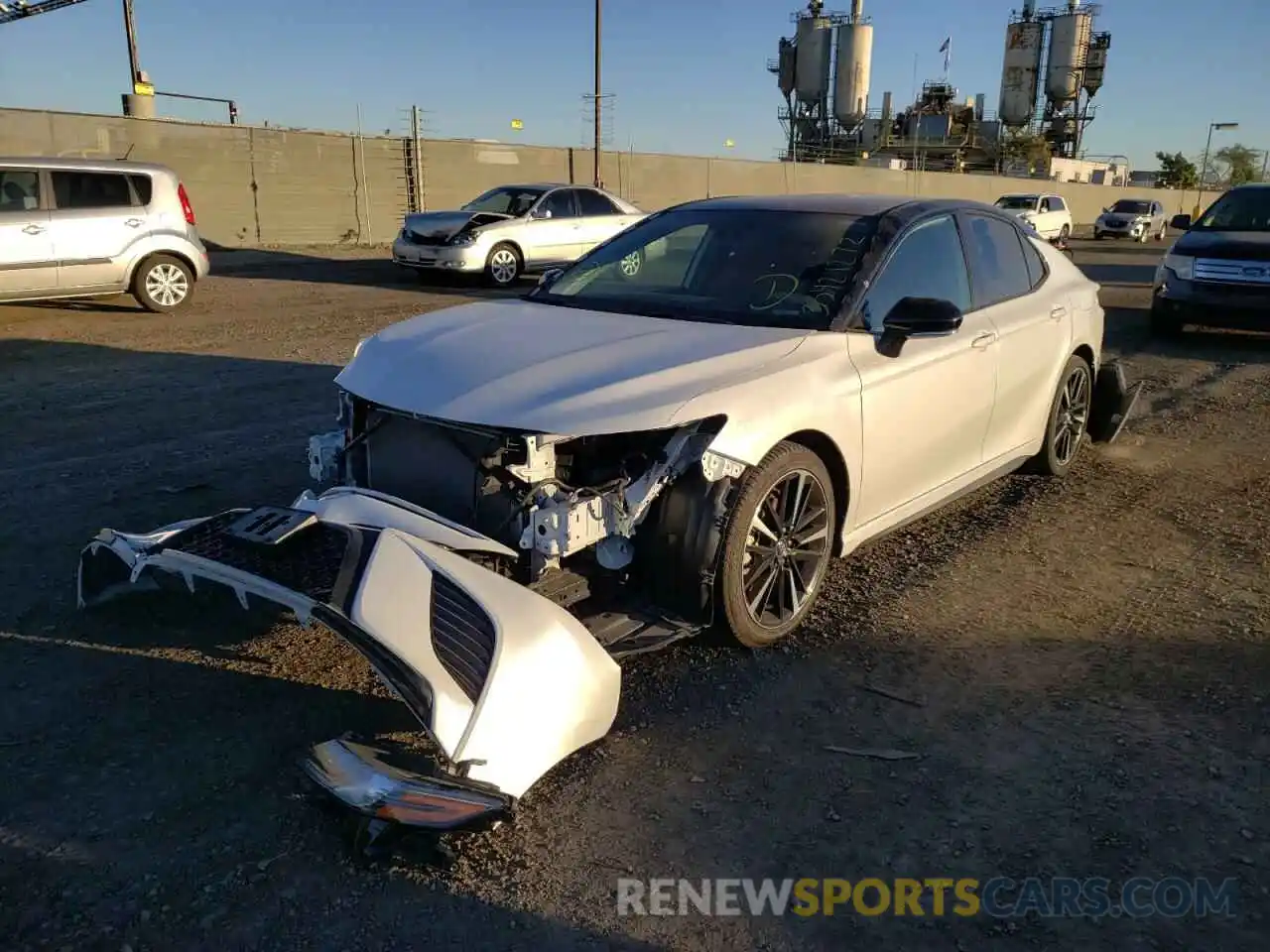 2 Photograph of a damaged car 4T1B61HK6KU205249 TOYOTA CAMRY 2019