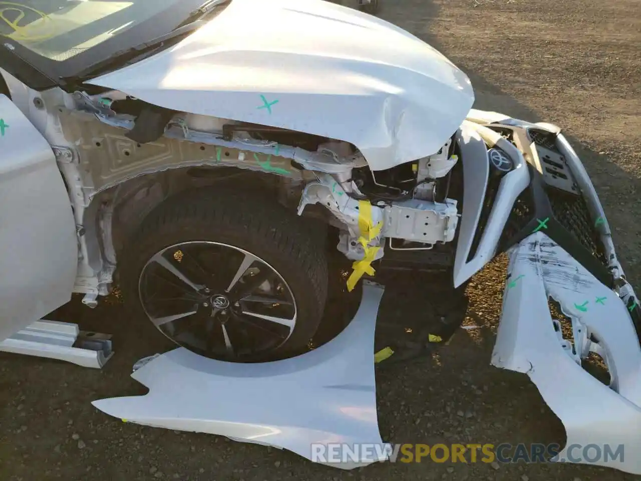 9 Photograph of a damaged car 4T1B61HK6KU205249 TOYOTA CAMRY 2019