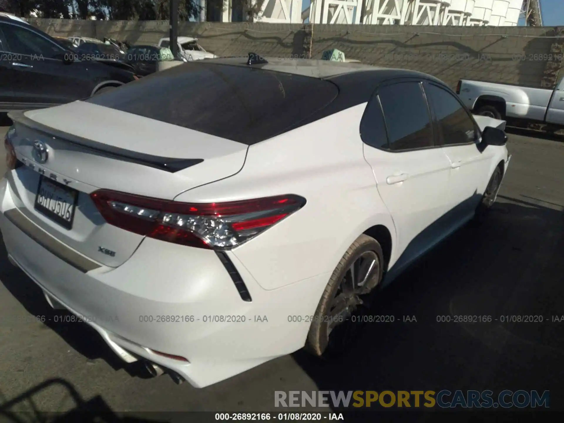 4 Photograph of a damaged car 4T1B61HK6KU210810 TOYOTA CAMRY 2019