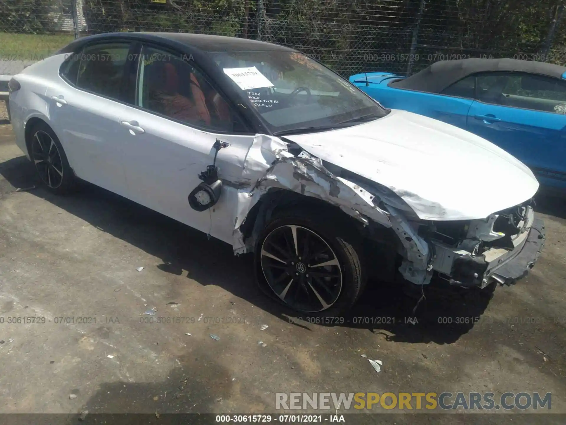 1 Photograph of a damaged car 4T1B61HK6KU215621 TOYOTA CAMRY 2019