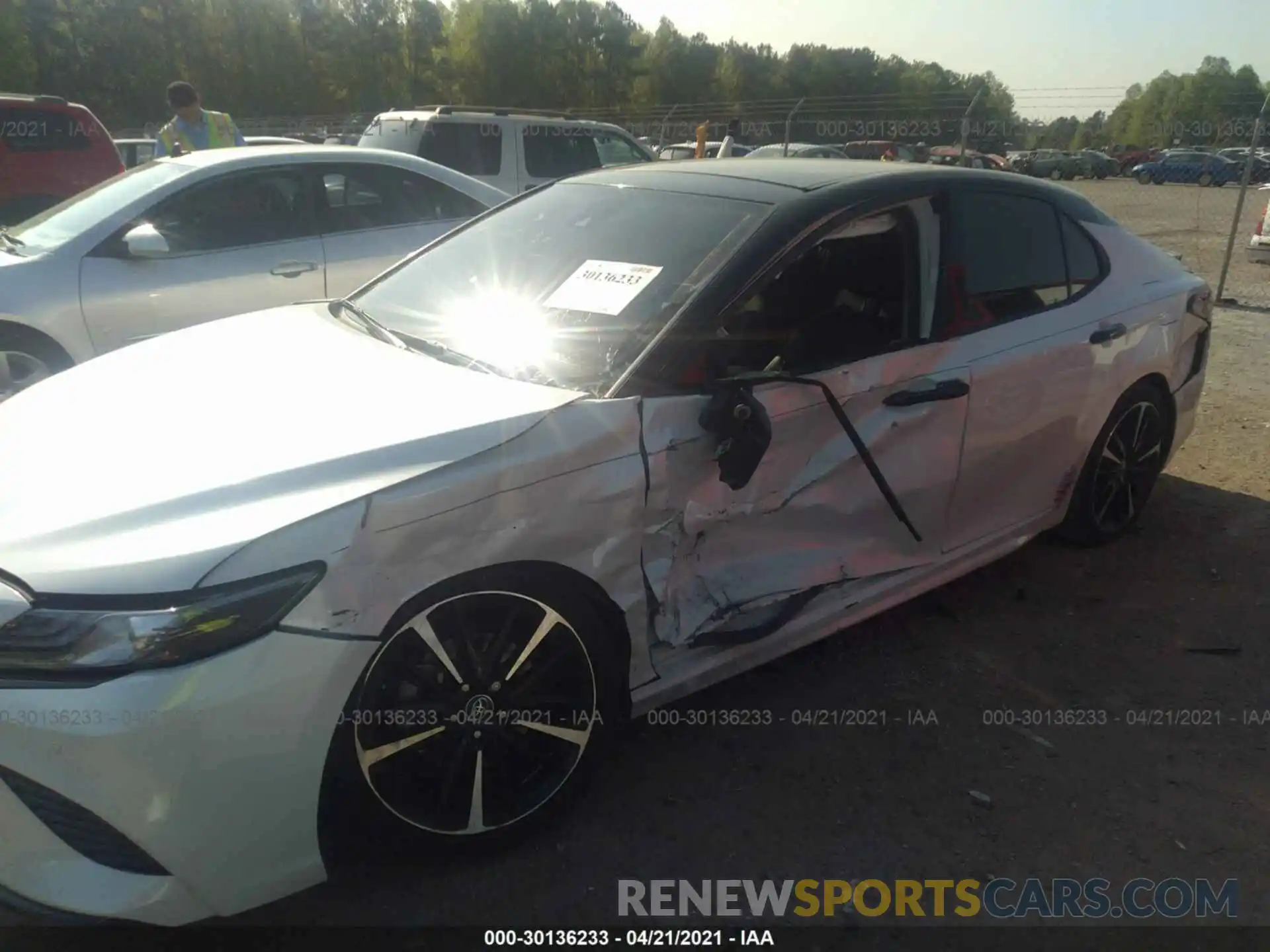 6 Photograph of a damaged car 4T1B61HK6KU220415 TOYOTA CAMRY 2019