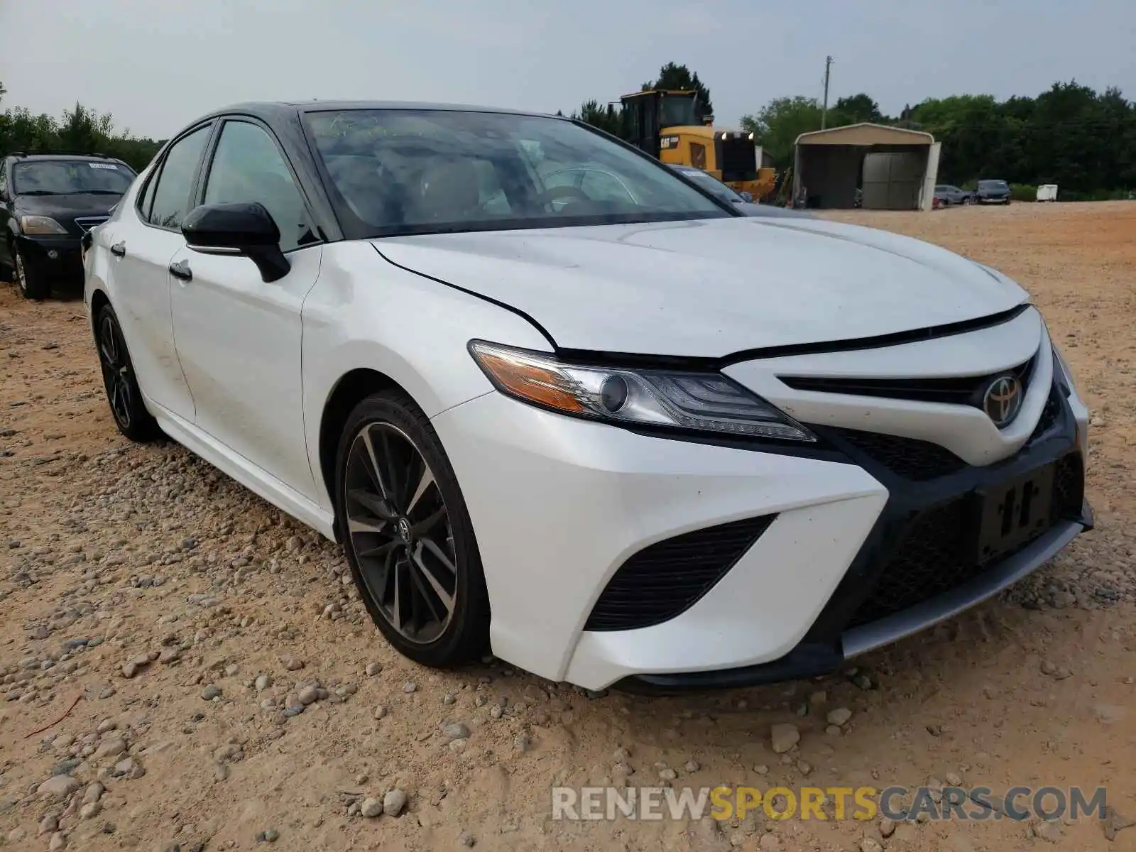 1 Photograph of a damaged car 4T1B61HK6KU220589 TOYOTA CAMRY 2019