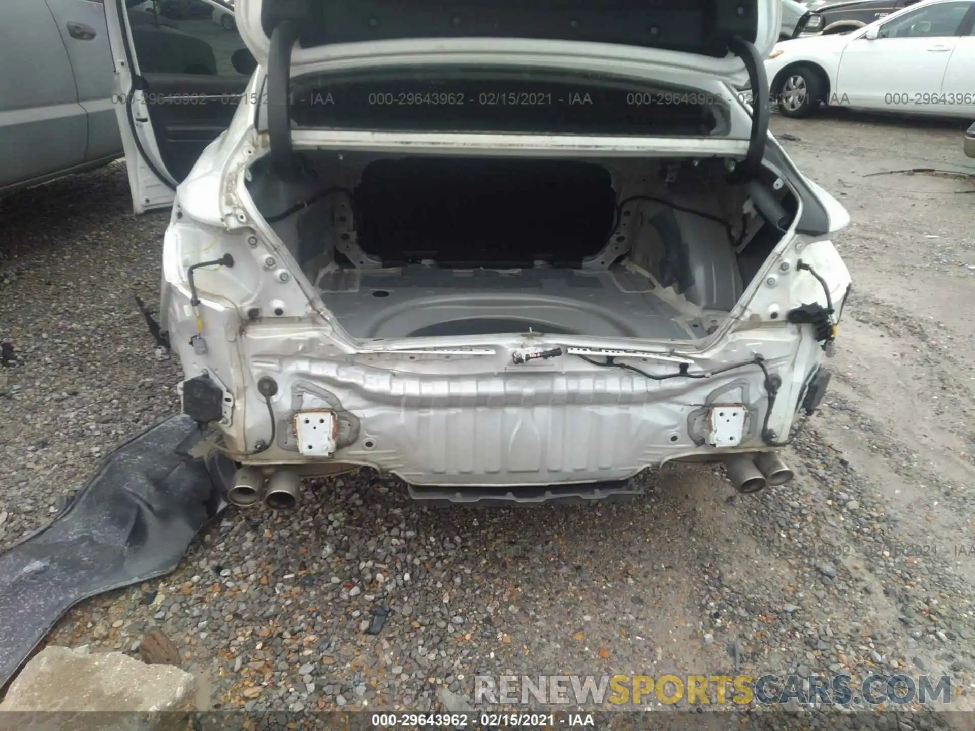 6 Photograph of a damaged car 4T1B61HK6KU220804 TOYOTA CAMRY 2019