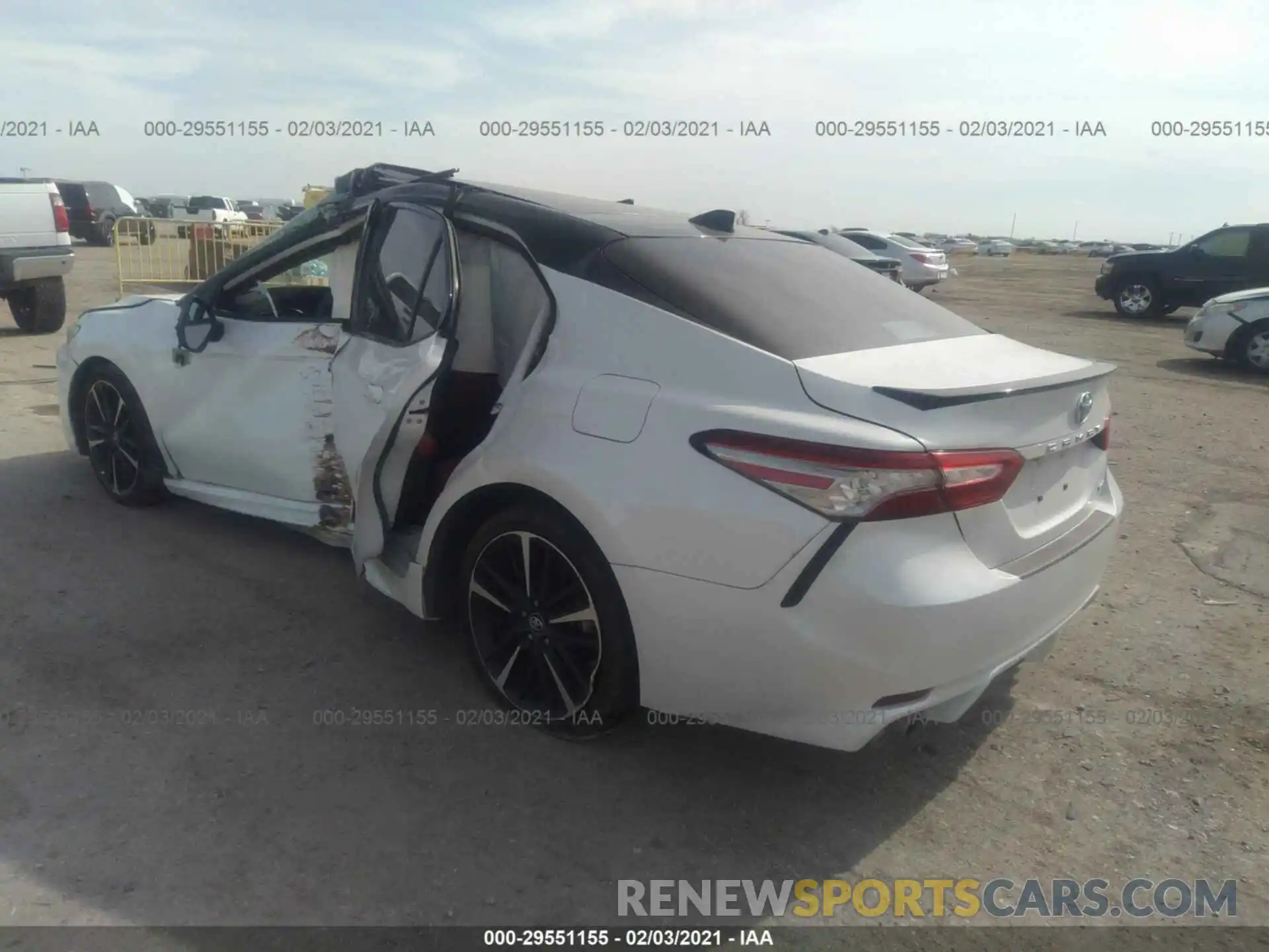 3 Photograph of a damaged car 4T1B61HK6KU221290 TOYOTA CAMRY 2019