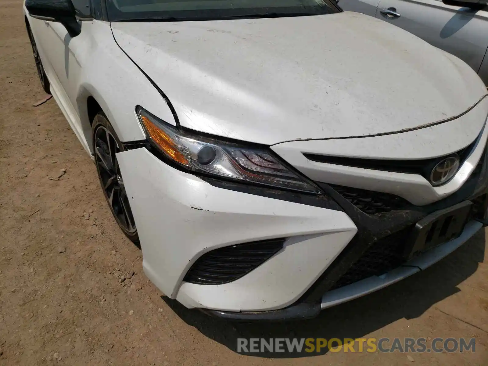 9 Photograph of a damaged car 4T1B61HK6KU233312 TOYOTA CAMRY 2019