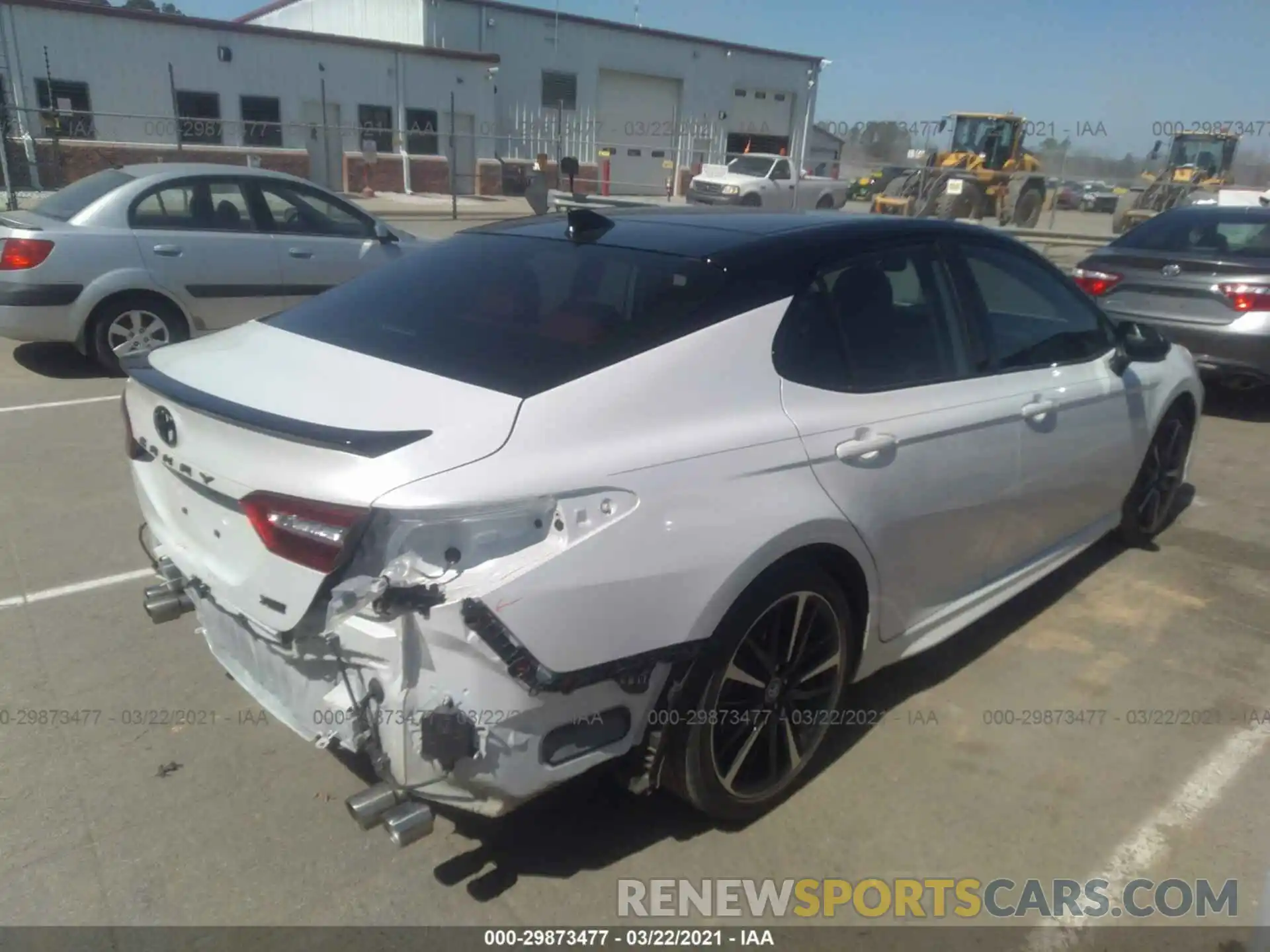 4 Photograph of a damaged car 4T1B61HK6KU234248 TOYOTA CAMRY 2019