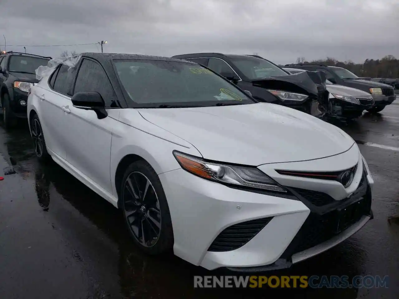 1 Photograph of a damaged car 4T1B61HK6KU234475 TOYOTA CAMRY 2019