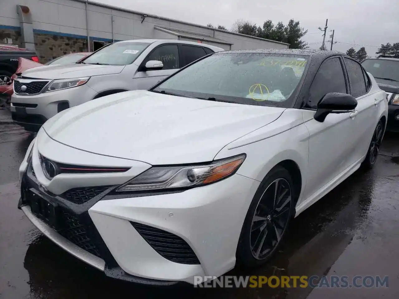 2 Photograph of a damaged car 4T1B61HK6KU234475 TOYOTA CAMRY 2019