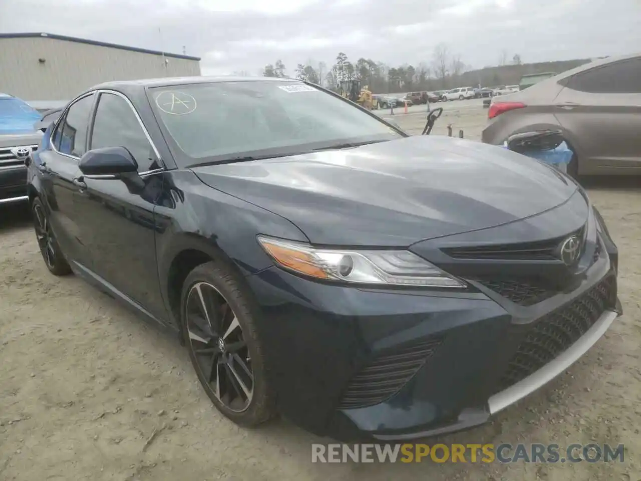 1 Photograph of a damaged car 4T1B61HK6KU235111 TOYOTA CAMRY 2019