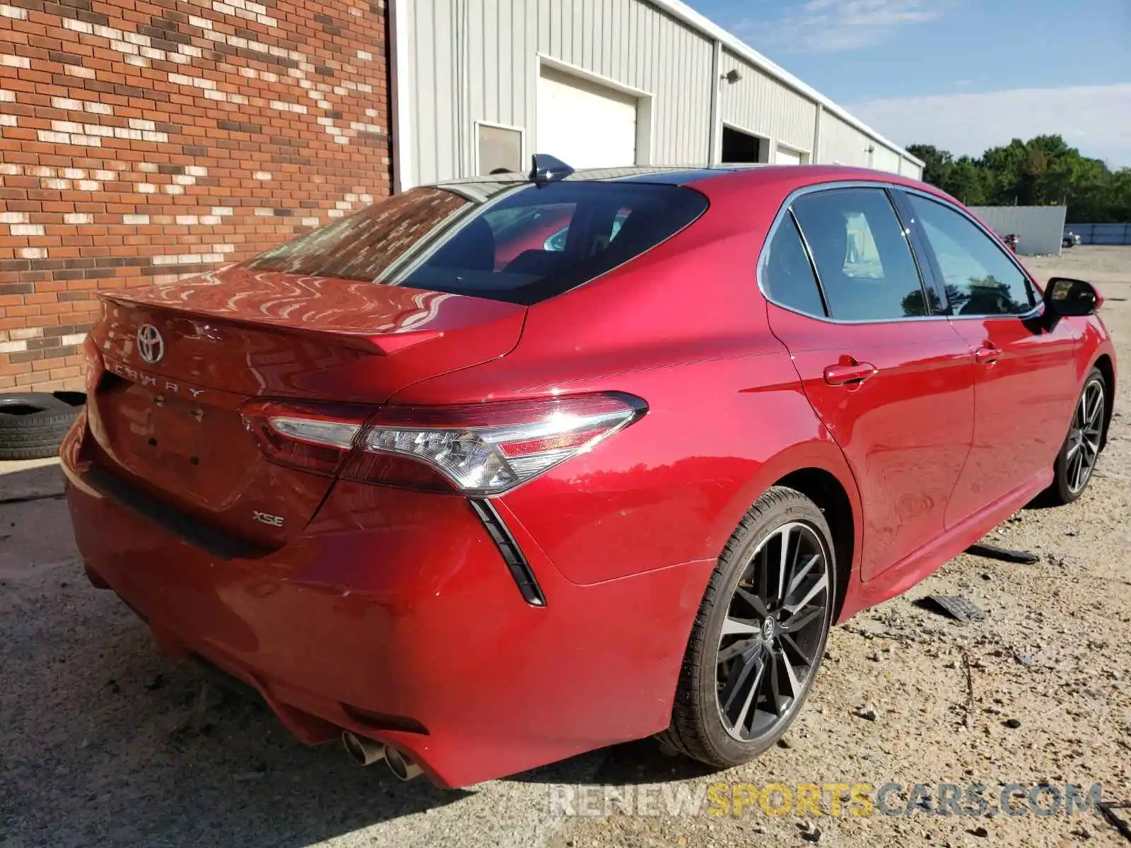 4 Photograph of a damaged car 4T1B61HK6KU236453 TOYOTA CAMRY 2019