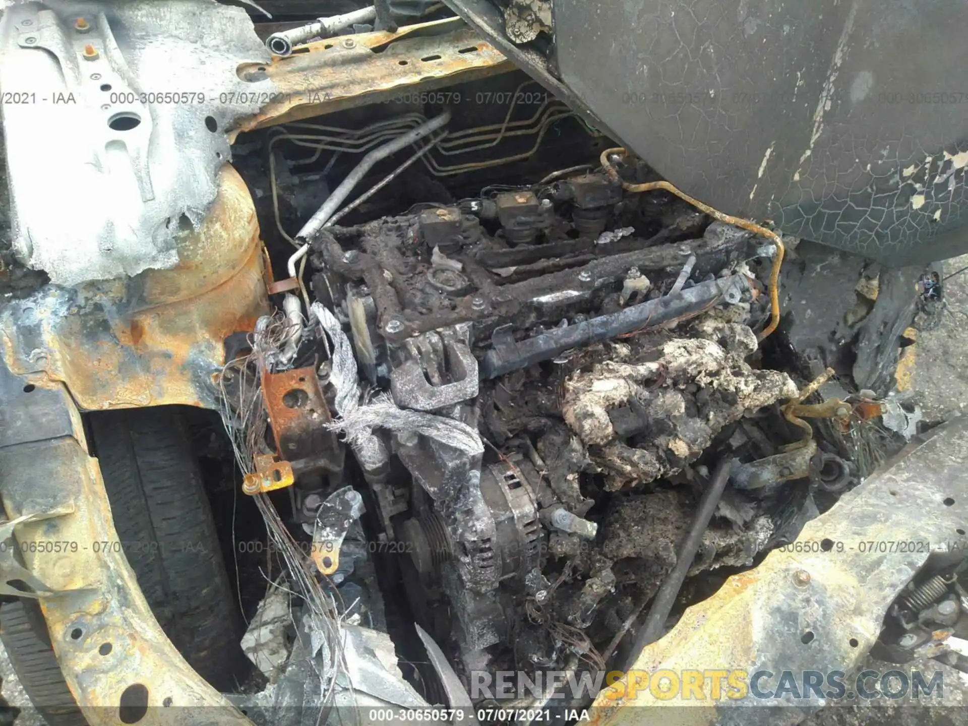 10 Photograph of a damaged car 4T1B61HK6KU246643 TOYOTA CAMRY 2019