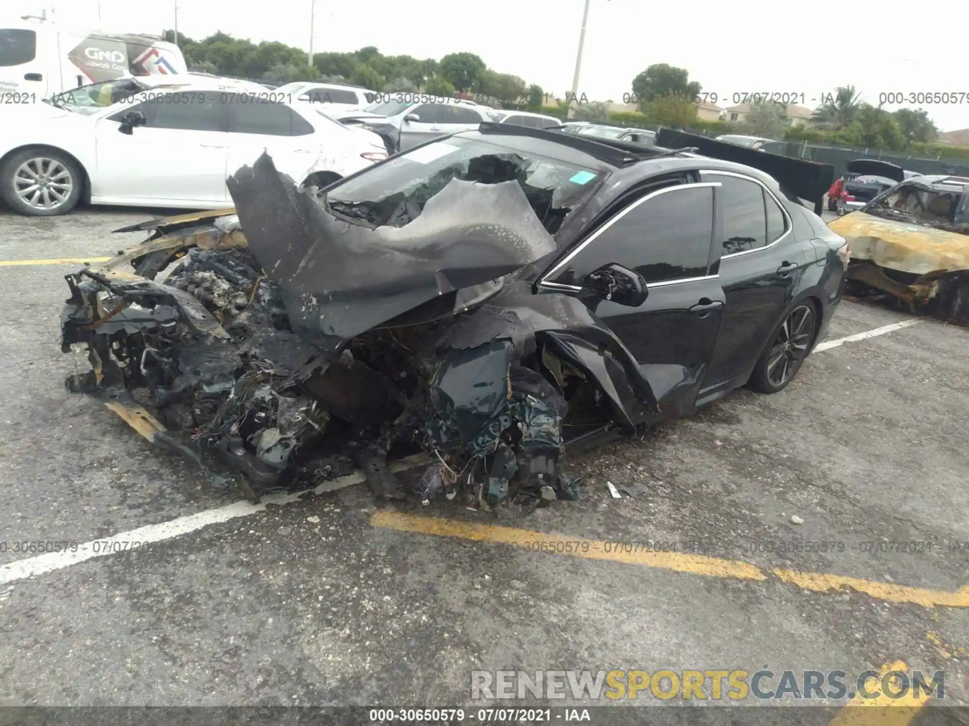 2 Photograph of a damaged car 4T1B61HK6KU246643 TOYOTA CAMRY 2019