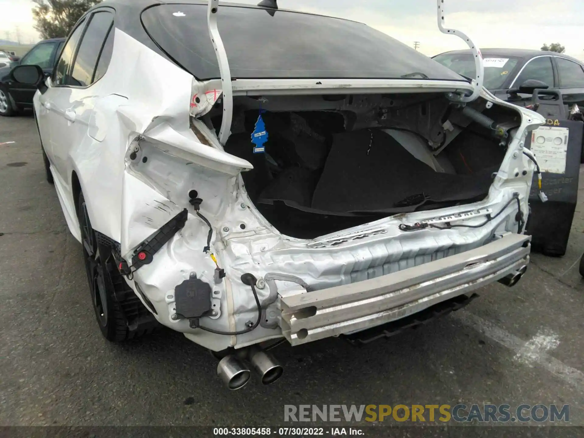 6 Photograph of a damaged car 4T1B61HK6KU249185 TOYOTA CAMRY 2019