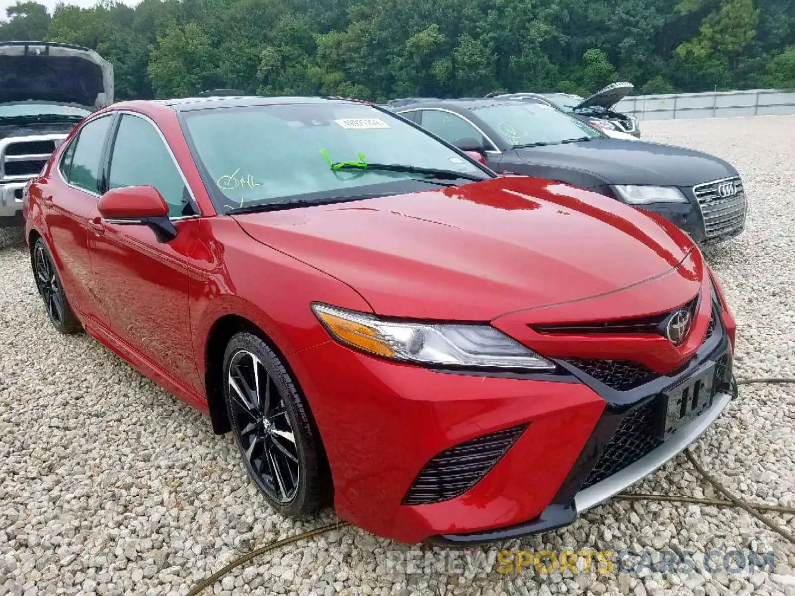 1 Photograph of a damaged car 4T1B61HK6KU255116 TOYOTA CAMRY 2019