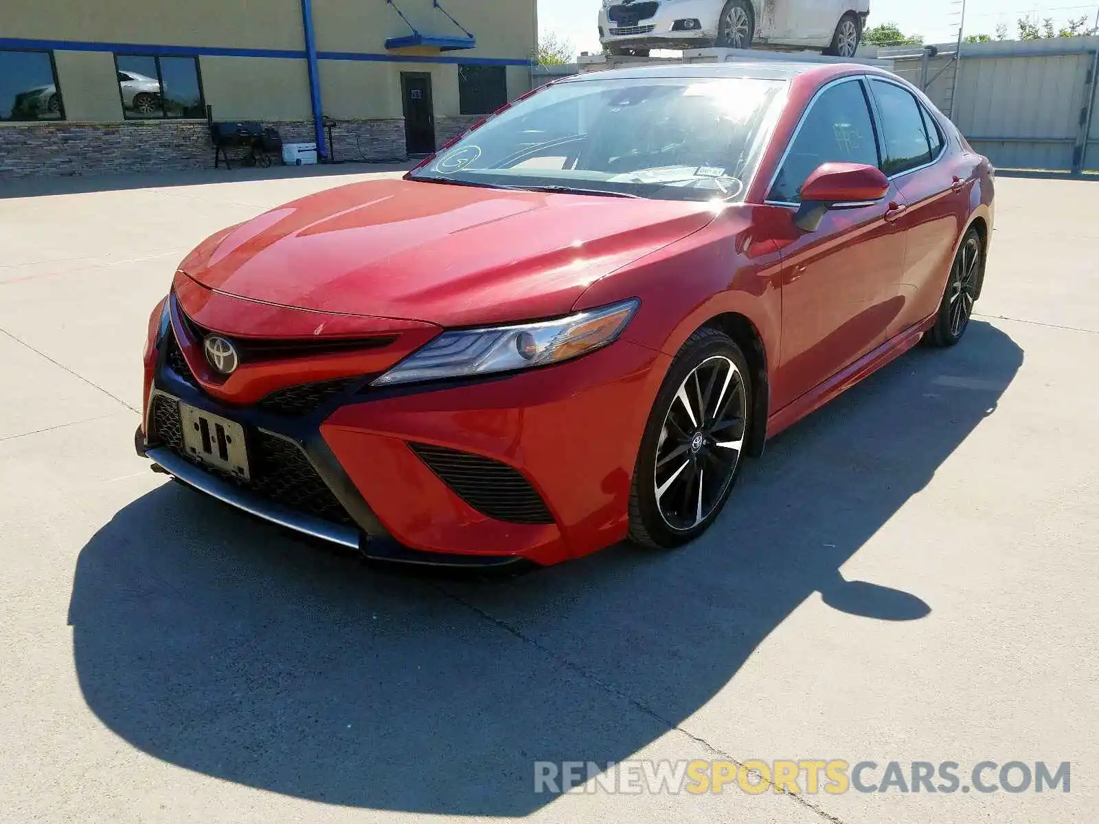 2 Photograph of a damaged car 4T1B61HK6KU270537 TOYOTA CAMRY 2019