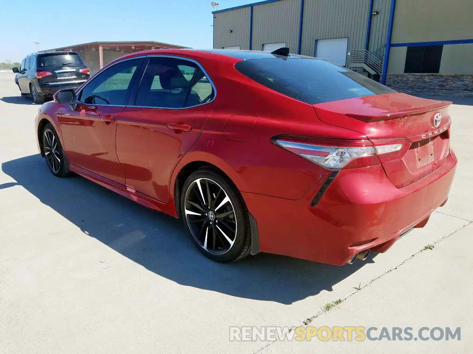 3 Photograph of a damaged car 4T1B61HK6KU270537 TOYOTA CAMRY 2019