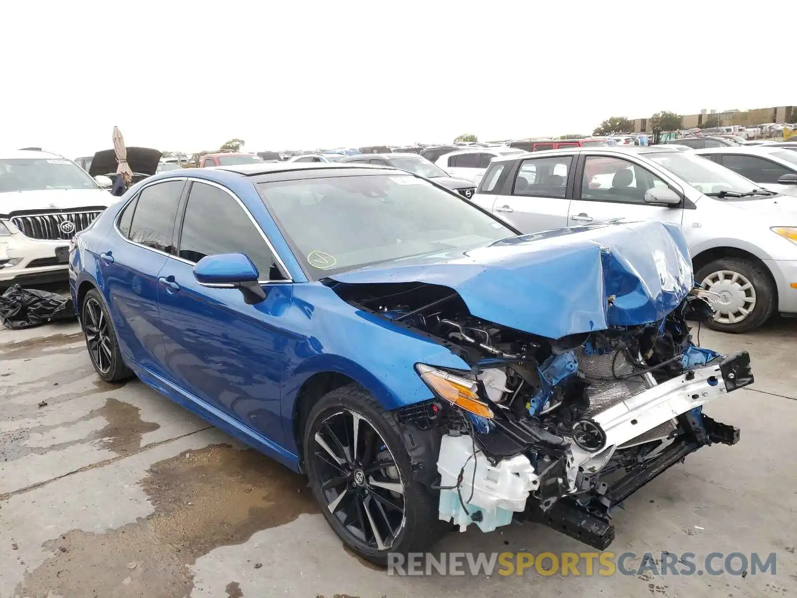 1 Photograph of a damaged car 4T1B61HK6KU270828 TOYOTA CAMRY 2019