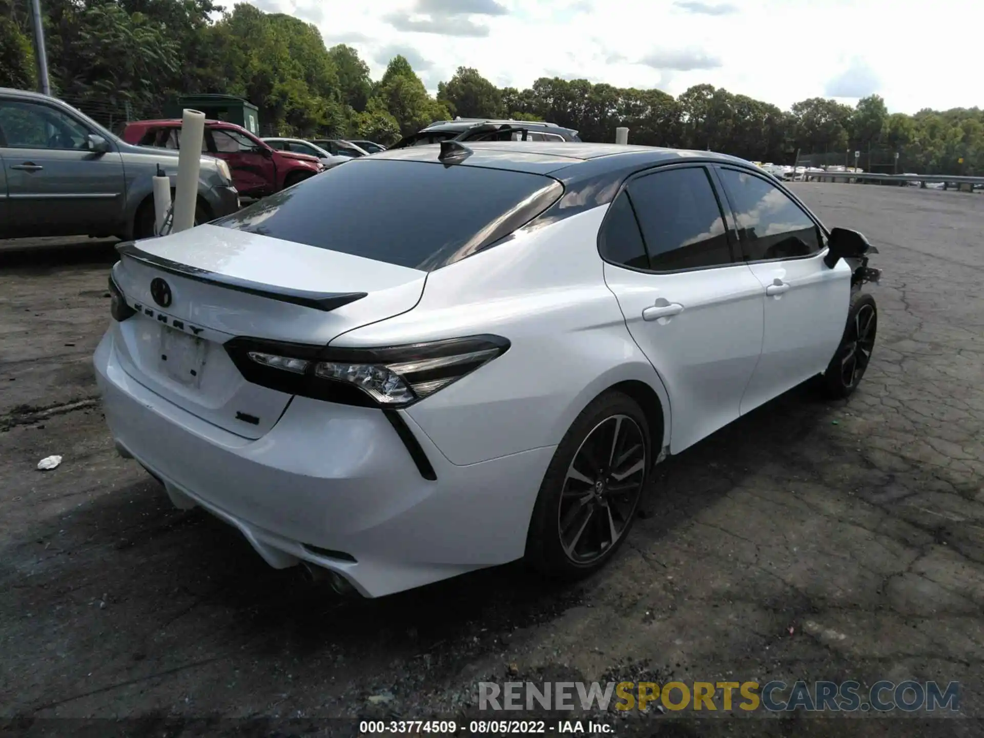 4 Фотография поврежденного автомобиля 4T1B61HK6KU280534 TOYOTA CAMRY 2019