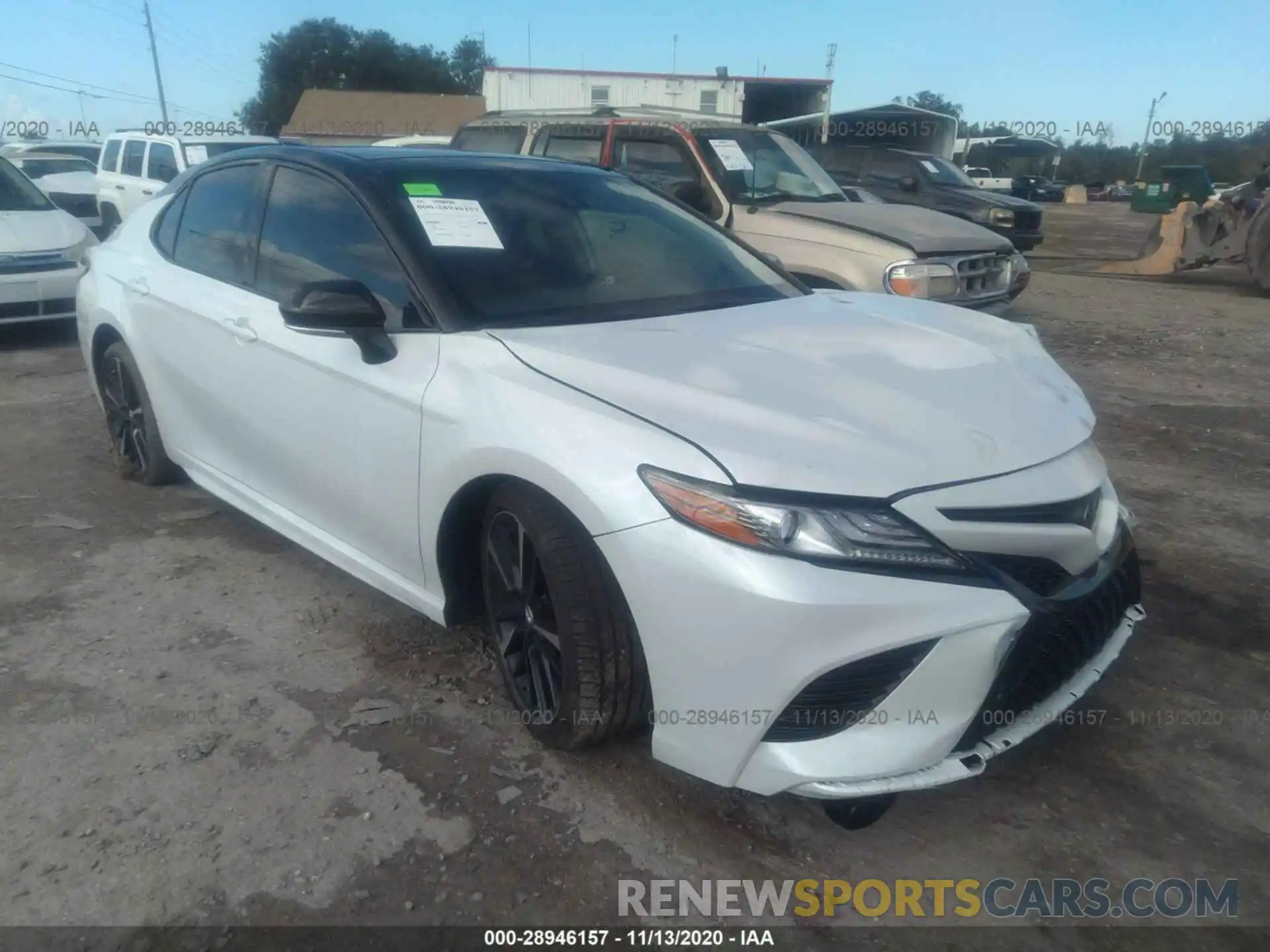 1 Photograph of a damaged car 4T1B61HK6KU281103 TOYOTA CAMRY 2019