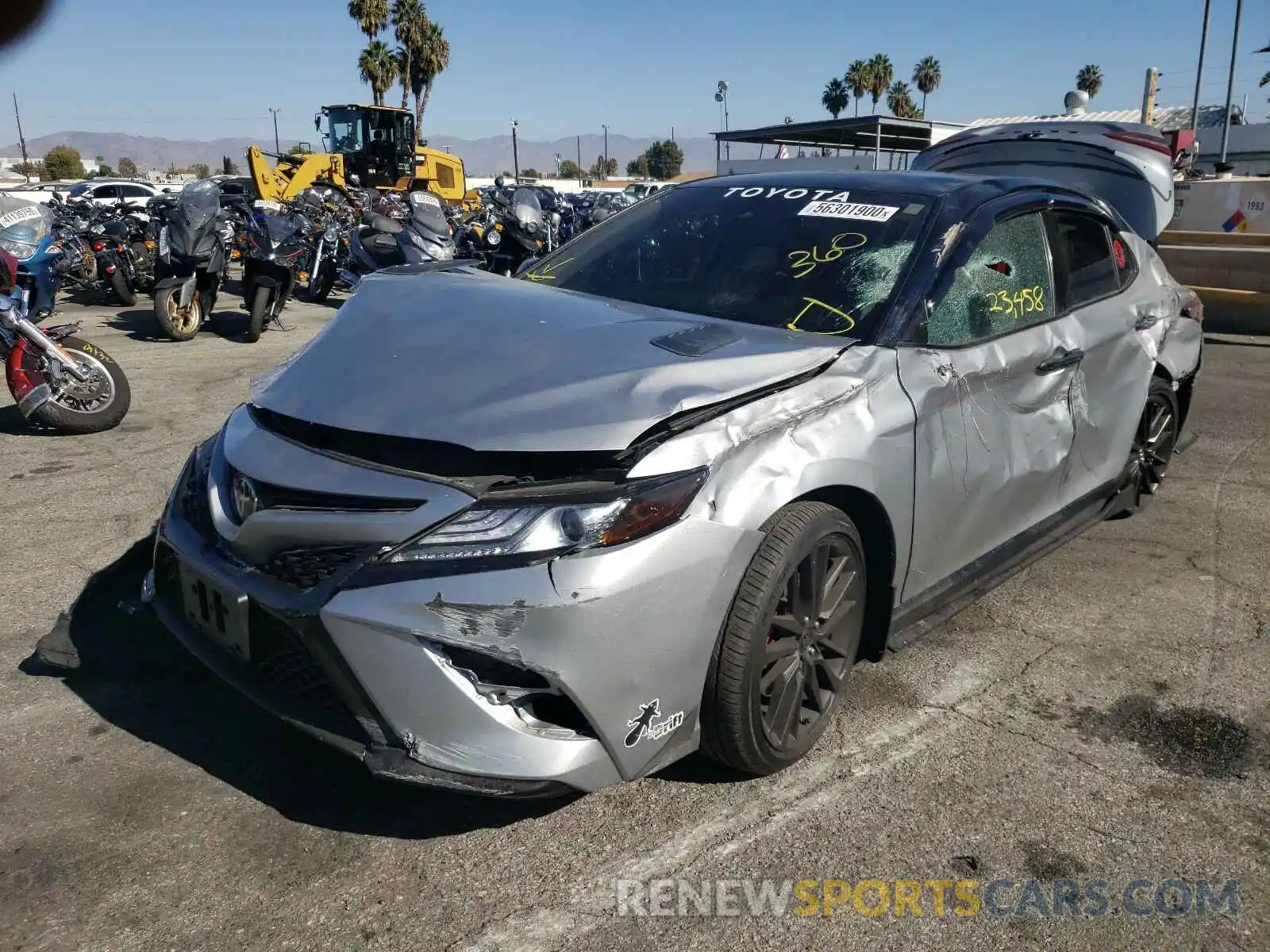 2 Photograph of a damaged car 4T1B61HK6KU282140 TOYOTA CAMRY 2019