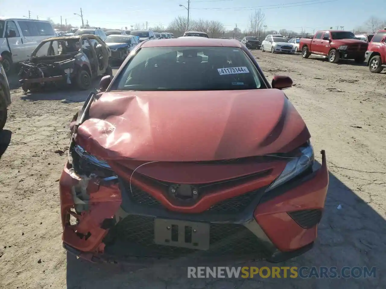 5 Photograph of a damaged car 4T1B61HK6KU284051 TOYOTA CAMRY 2019