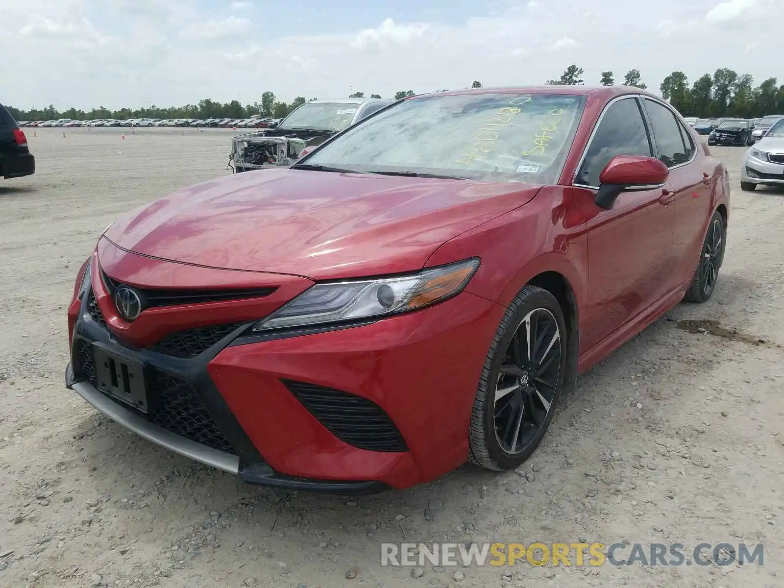 2 Photograph of a damaged car 4T1B61HK6KU285846 TOYOTA CAMRY 2019