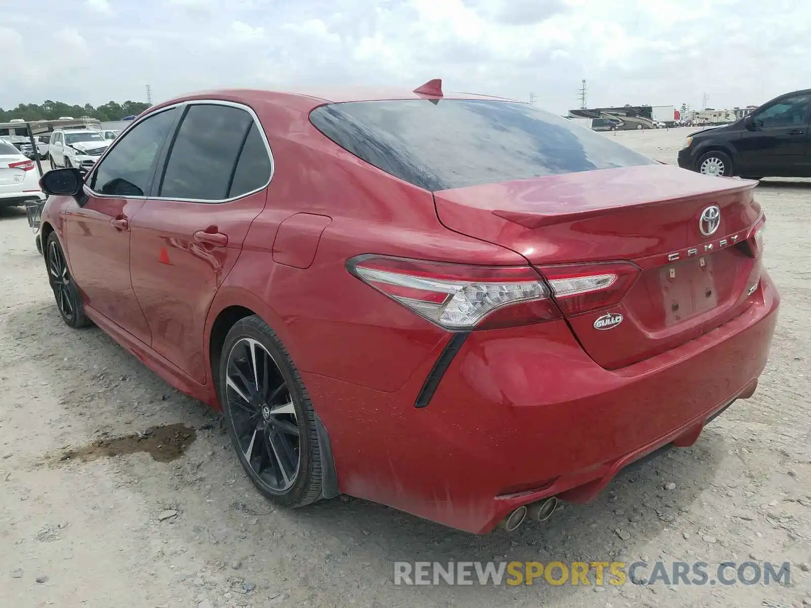 3 Photograph of a damaged car 4T1B61HK6KU285846 TOYOTA CAMRY 2019