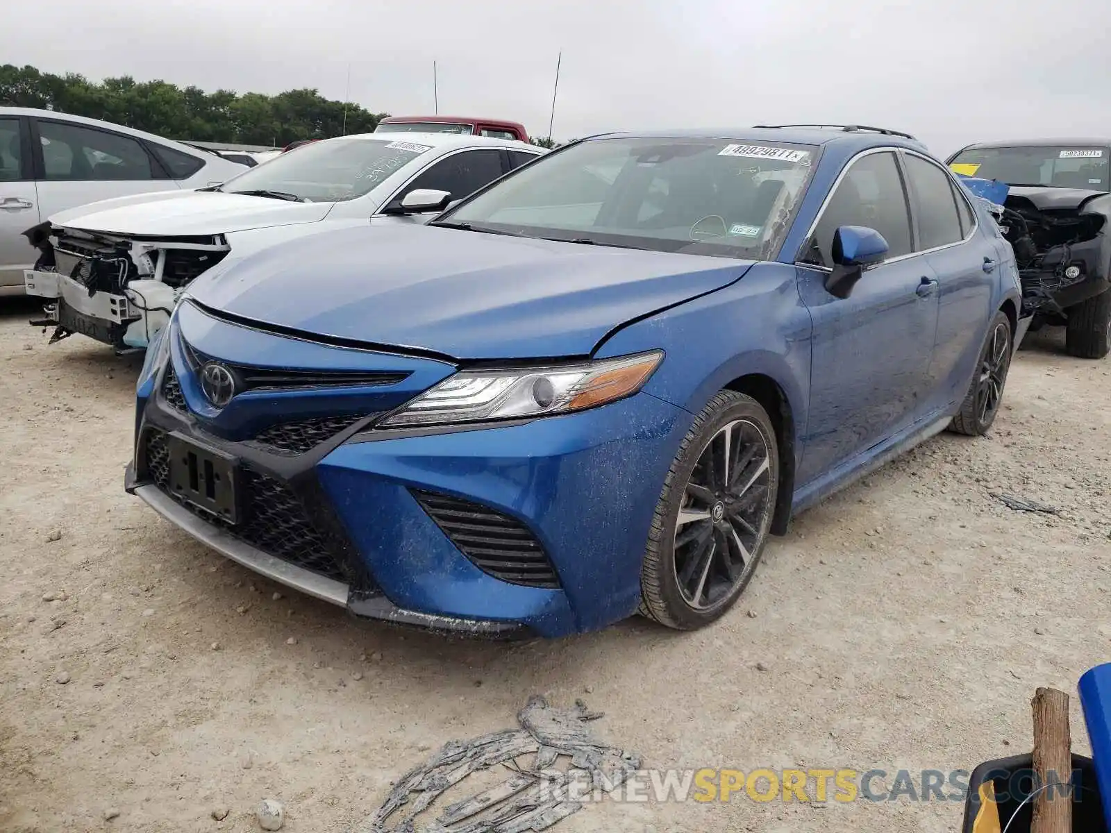 2 Photograph of a damaged car 4T1B61HK6KU287032 TOYOTA CAMRY 2019