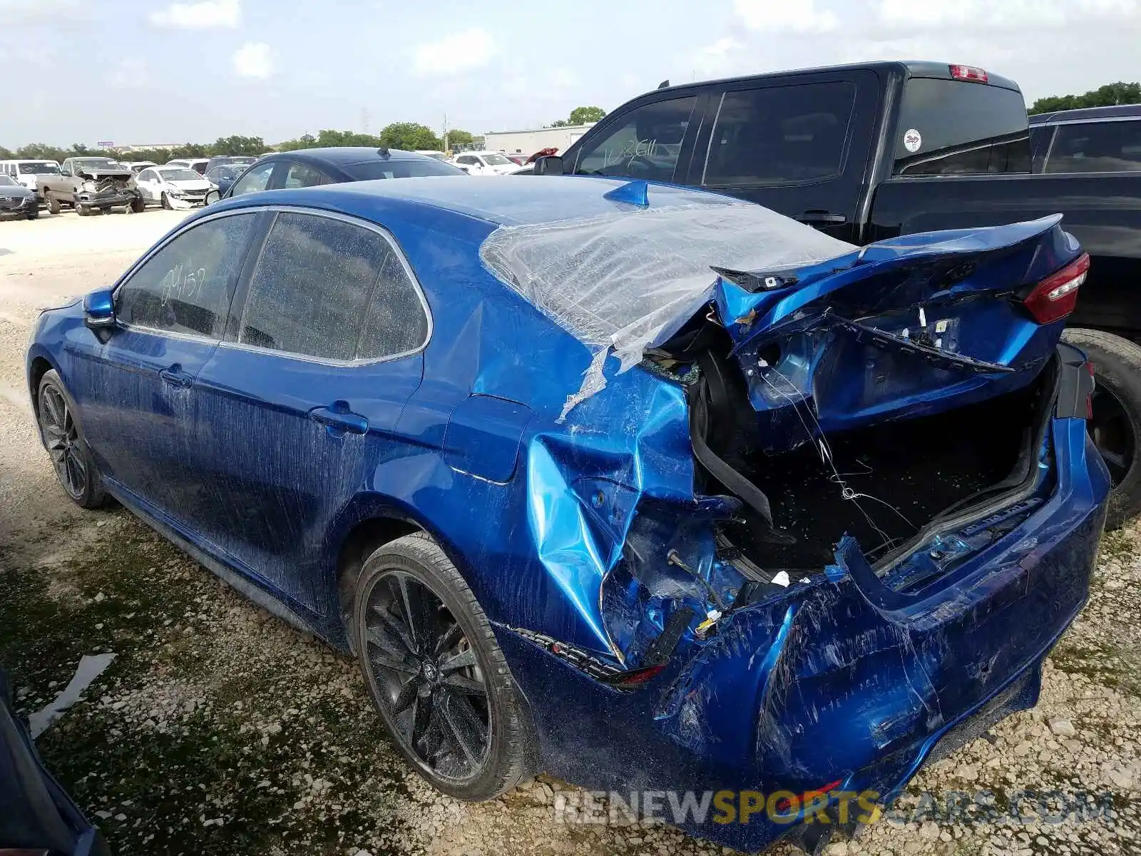 3 Photograph of a damaged car 4T1B61HK6KU287032 TOYOTA CAMRY 2019