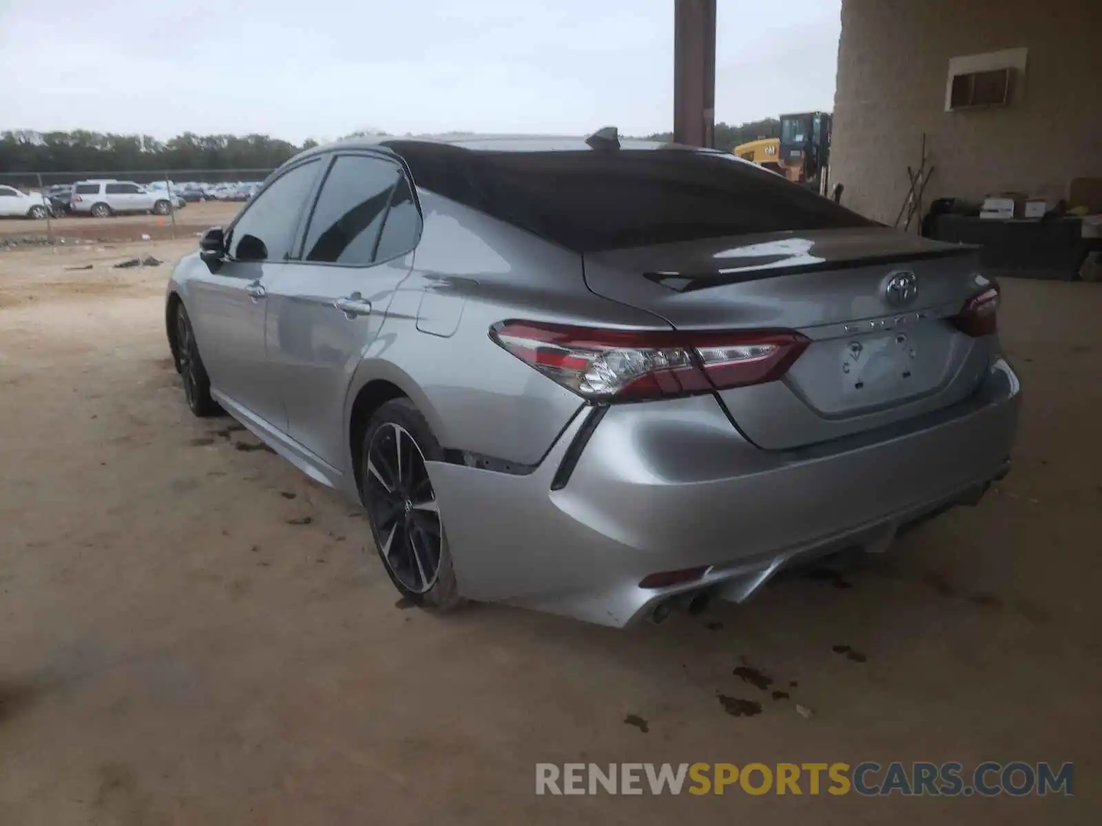 3 Photograph of a damaged car 4T1B61HK6KU287550 TOYOTA CAMRY 2019