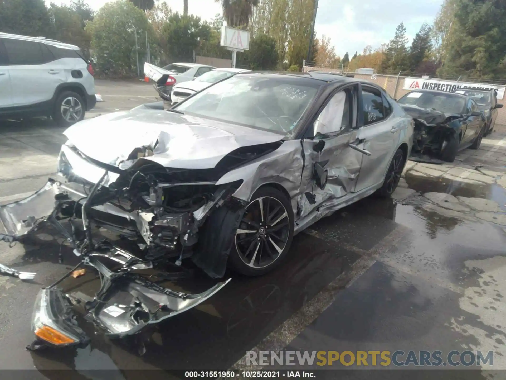 2 Photograph of a damaged car 4T1B61HK6KU288858 TOYOTA CAMRY 2019