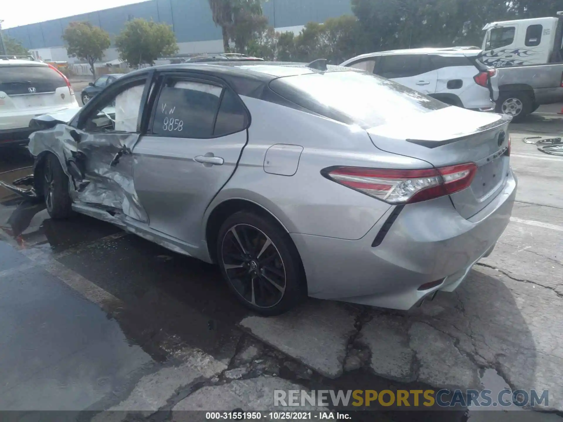 3 Photograph of a damaged car 4T1B61HK6KU288858 TOYOTA CAMRY 2019