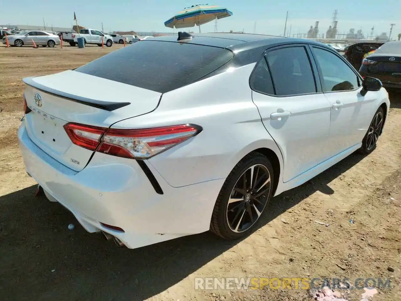 4 Фотография поврежденного автомобиля 4T1B61HK6KU290156 TOYOTA CAMRY 2019