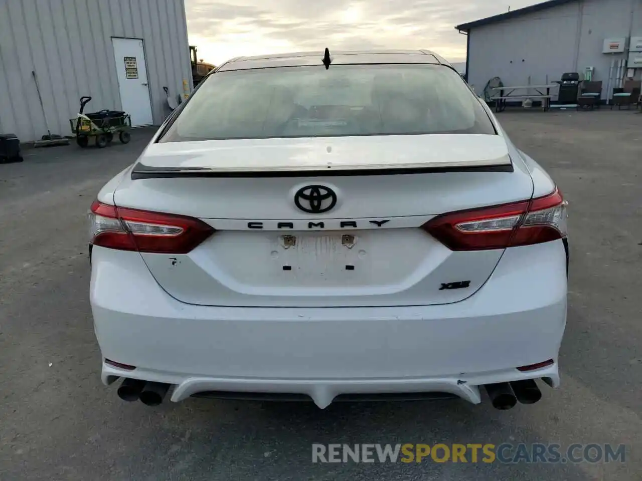 6 Photograph of a damaged car 4T1B61HK6KU295597 TOYOTA CAMRY 2019