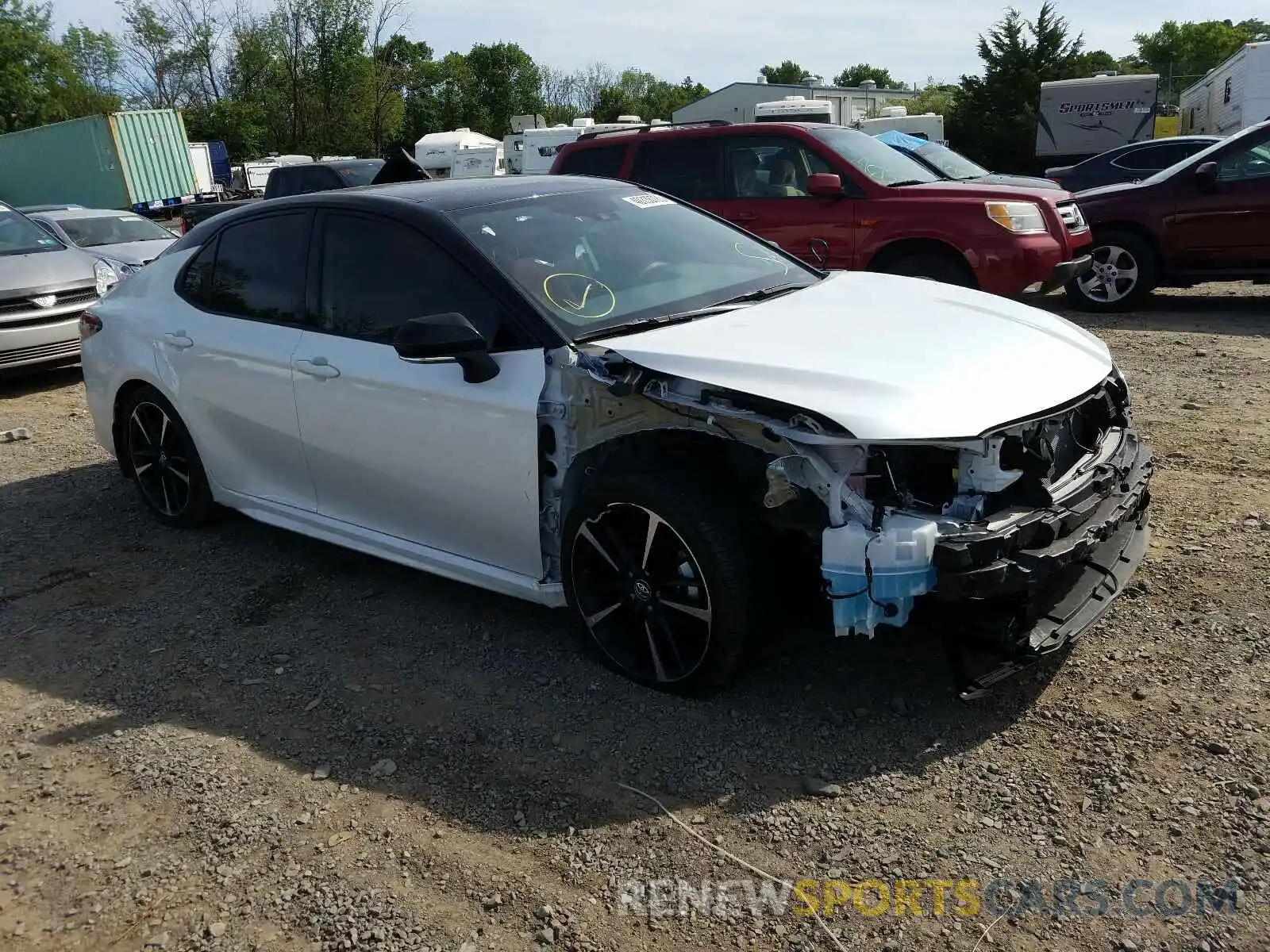 1 Photograph of a damaged car 4T1B61HK6KU295633 TOYOTA CAMRY 2019