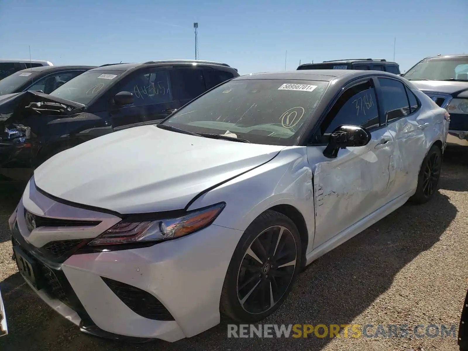 2 Photograph of a damaged car 4T1B61HK6KU295714 TOYOTA CAMRY 2019