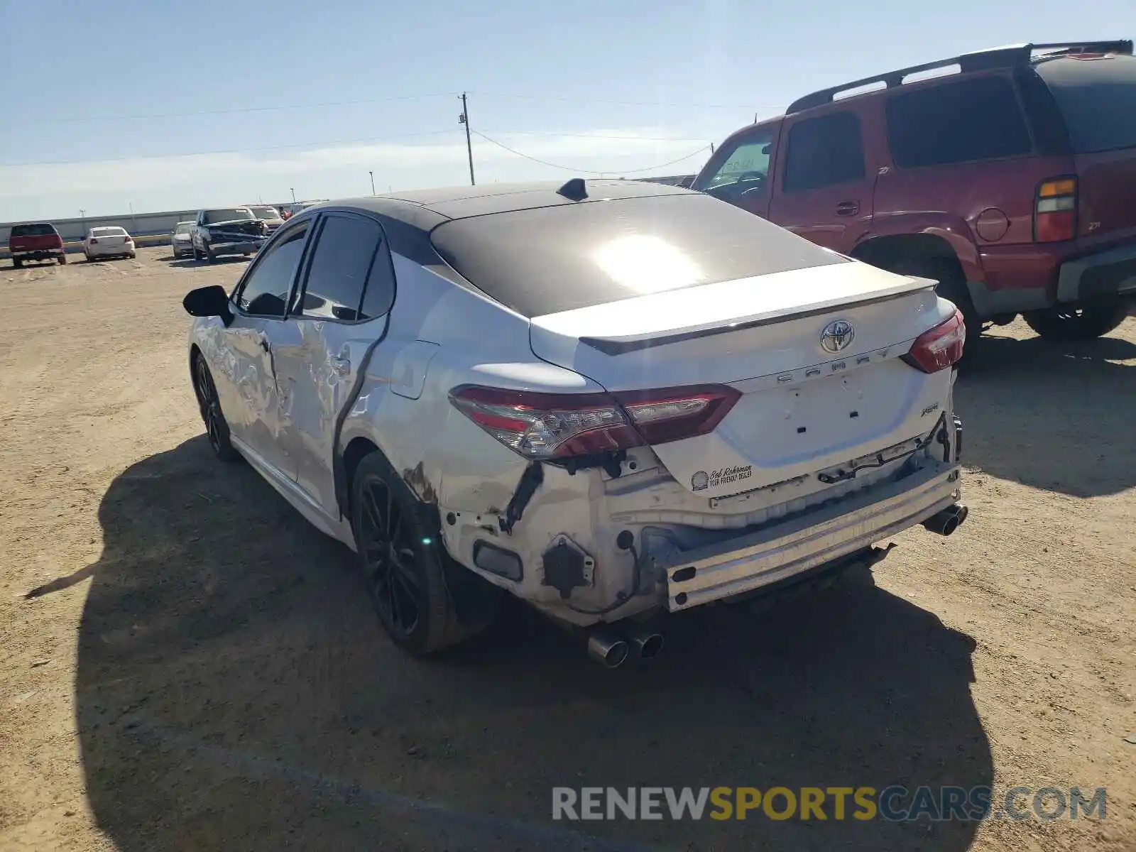 3 Photograph of a damaged car 4T1B61HK6KU295714 TOYOTA CAMRY 2019