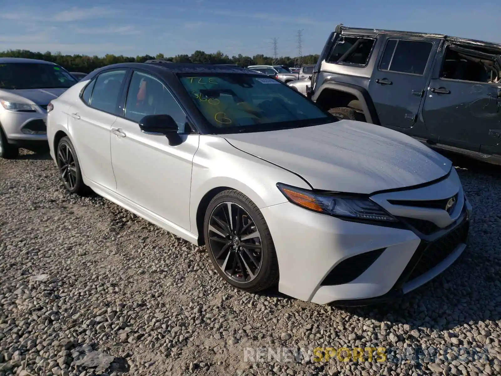 1 Photograph of a damaged car 4T1B61HK6KU298208 TOYOTA CAMRY 2019