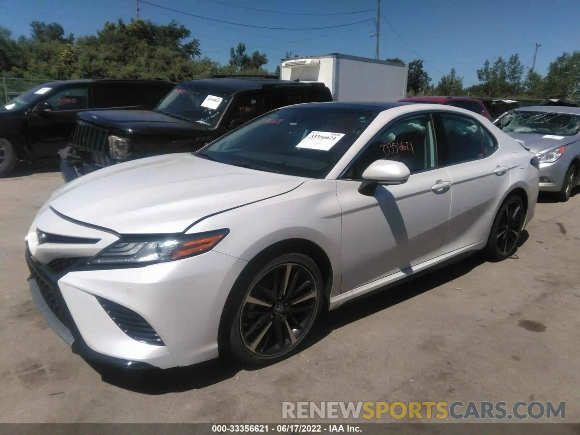 2 Photograph of a damaged car 4T1B61HK6KU705041 TOYOTA CAMRY 2019