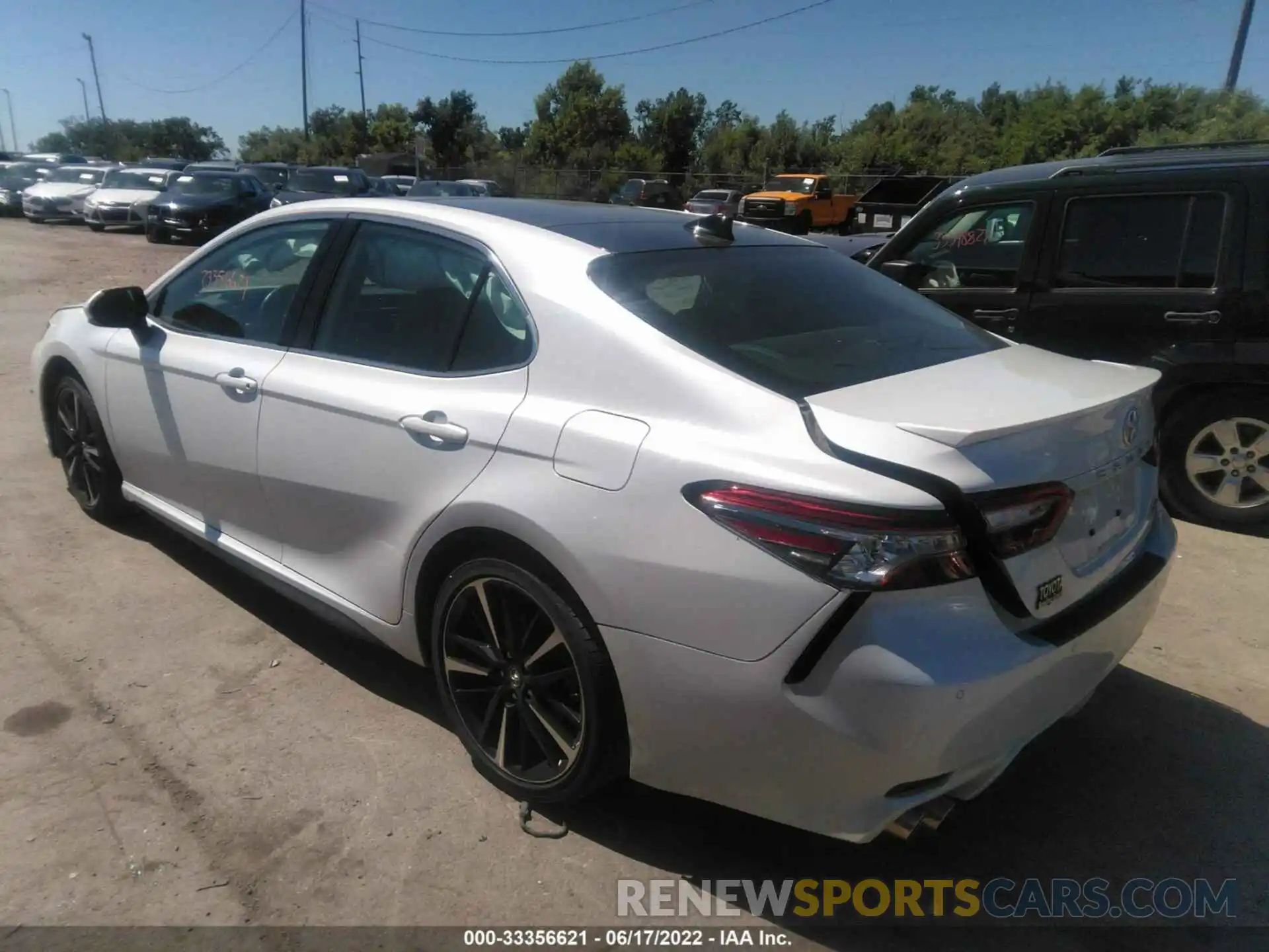 3 Photograph of a damaged car 4T1B61HK6KU705041 TOYOTA CAMRY 2019