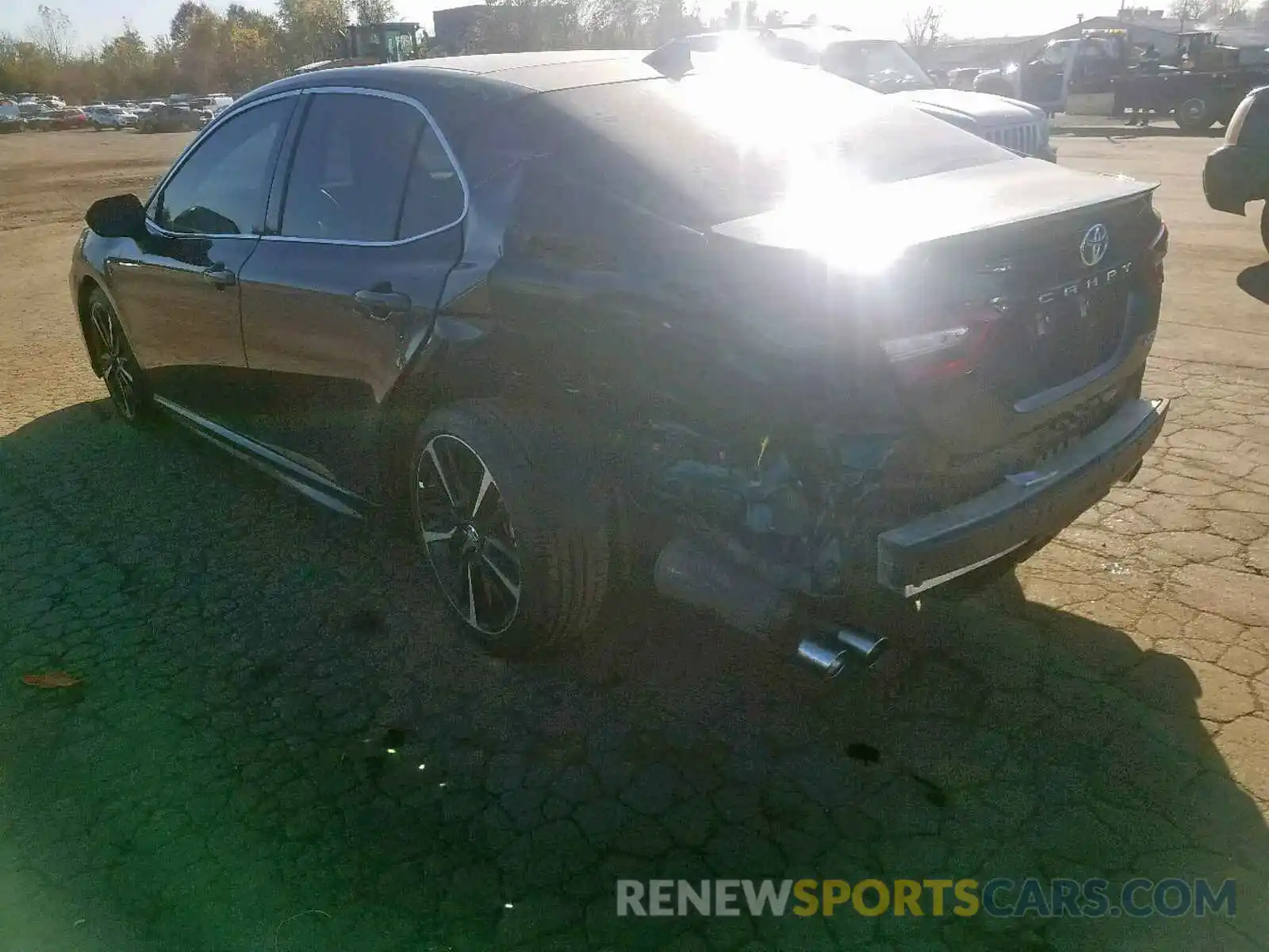 3 Photograph of a damaged car 4T1B61HK6KU716752 TOYOTA CAMRY 2019