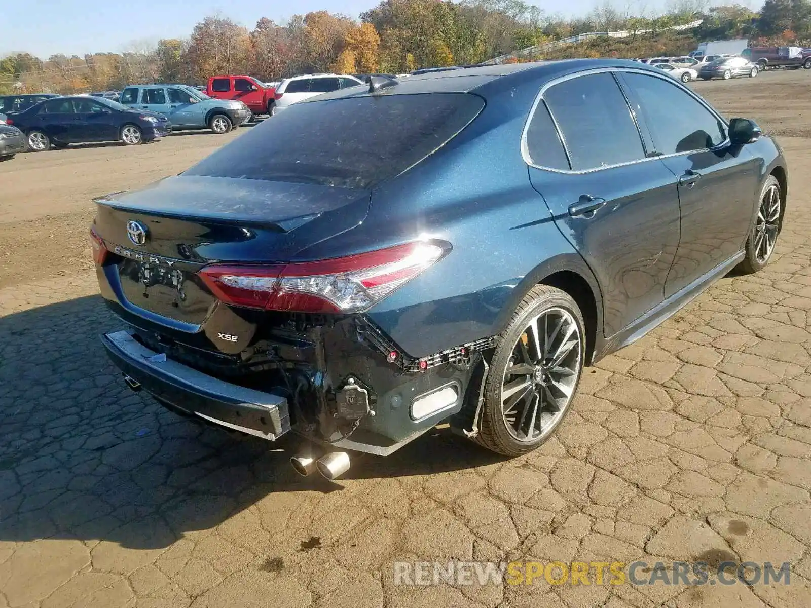 4 Photograph of a damaged car 4T1B61HK6KU716752 TOYOTA CAMRY 2019