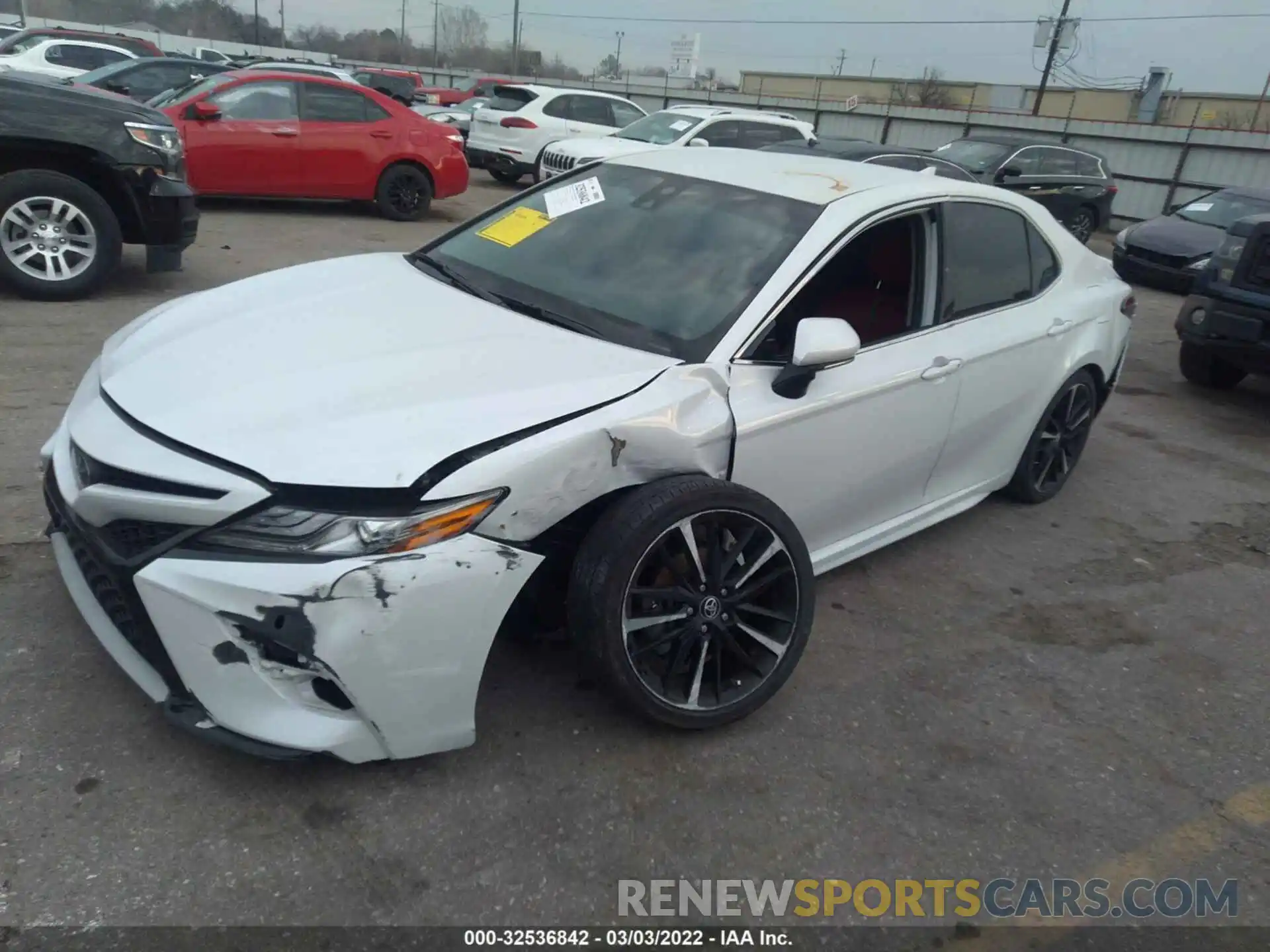 2 Photograph of a damaged car 4T1B61HK6KU720042 TOYOTA CAMRY 2019