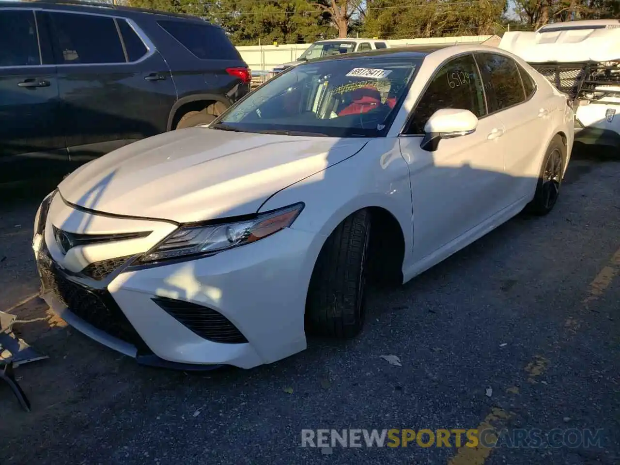 2 Photograph of a damaged car 4T1B61HK6KU731347 TOYOTA CAMRY 2019